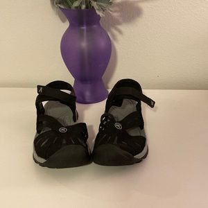 Keen Women’s Sandals, size 7.5, hardly worn & inside only